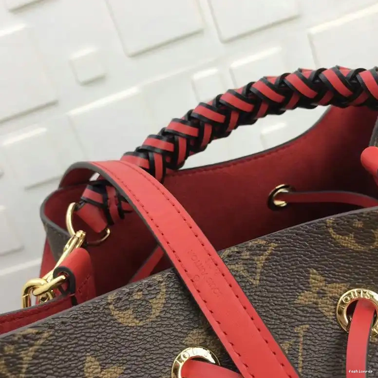 Fashionrepsfam ru LV 19T1L0490 Bags 0802